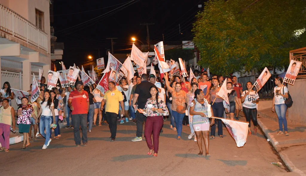 Caminhada contou com expressivo número de simpatizantes de Nerinho