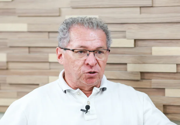 Deputado Assis Carvalho 
