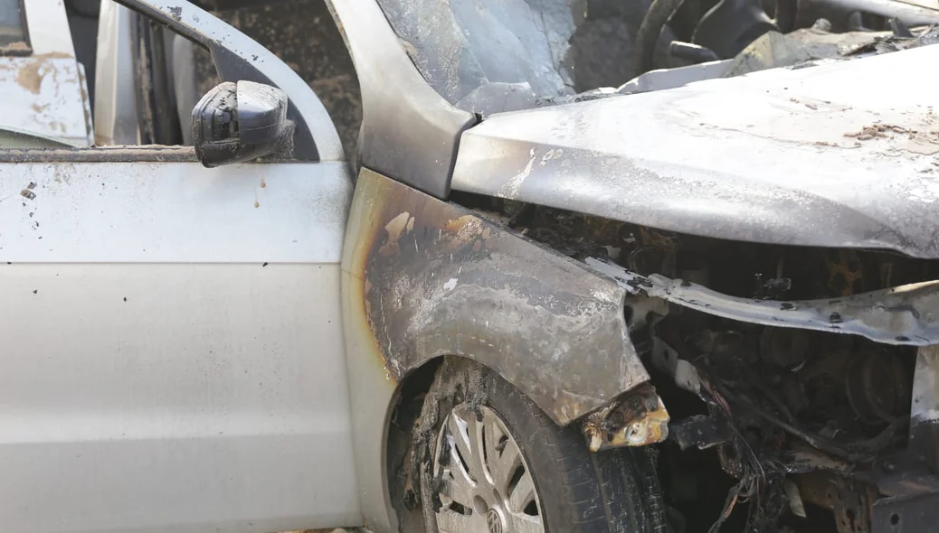Veículo modelo gol pegou fogo na UFPI em Teresina