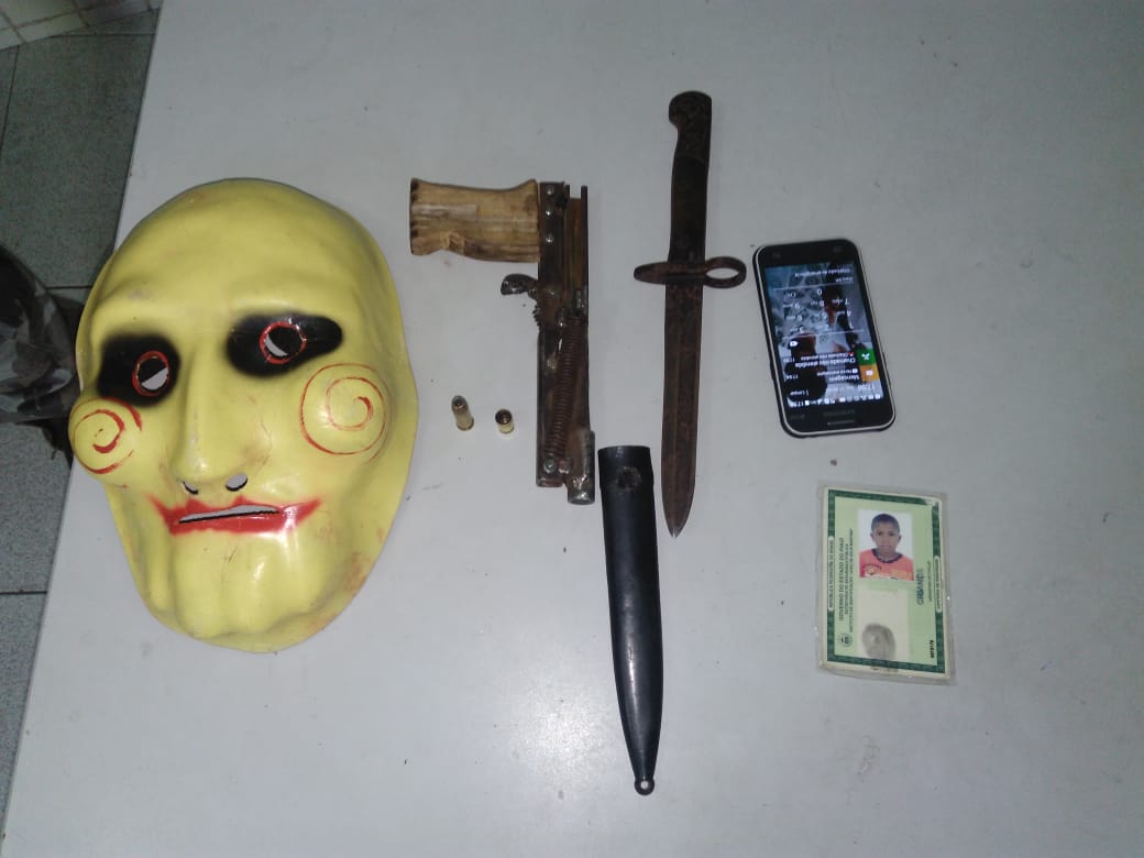 Material encontrado com o suspeito