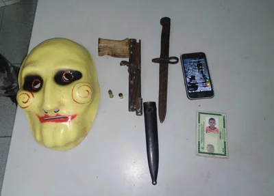 Material encontrado com o suspeito