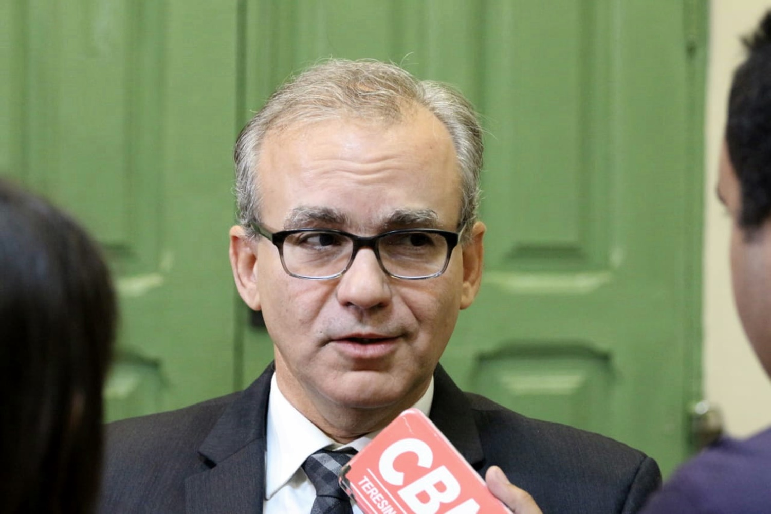 Prefeito Firmino filho participou da assinatura de ordem de serviço