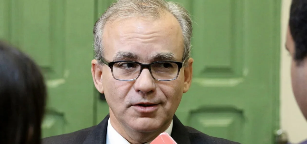 Prefeito Firmino filho participou da assinatura de ordem de serviço