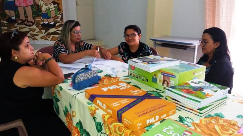 Prefeitura de Campo maior fez a escolha dos livros didáticos que serão utilizados na rede municipal