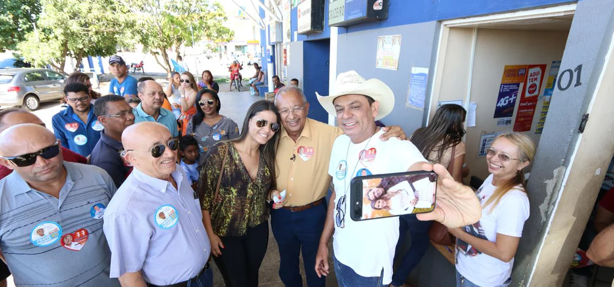 Dr. Pessoa fez caminhadas pelas ruas de Amarante 