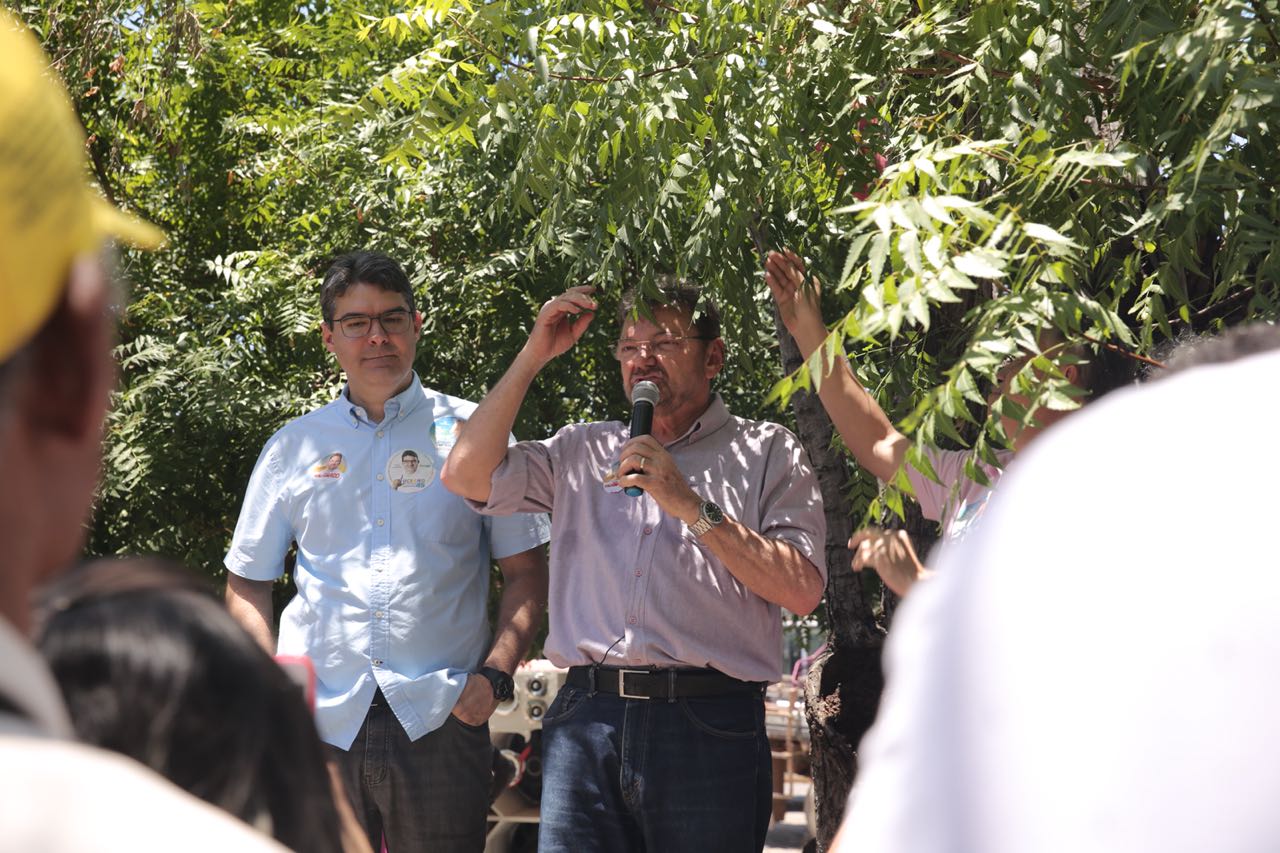 Wilson Martins discursando 