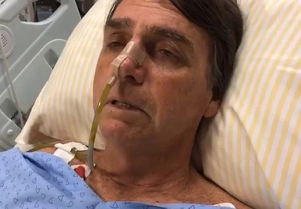 Jair Bolsonaro durante live no Facebook