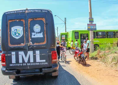 O IML foi acionado para remover o corpo do jovem