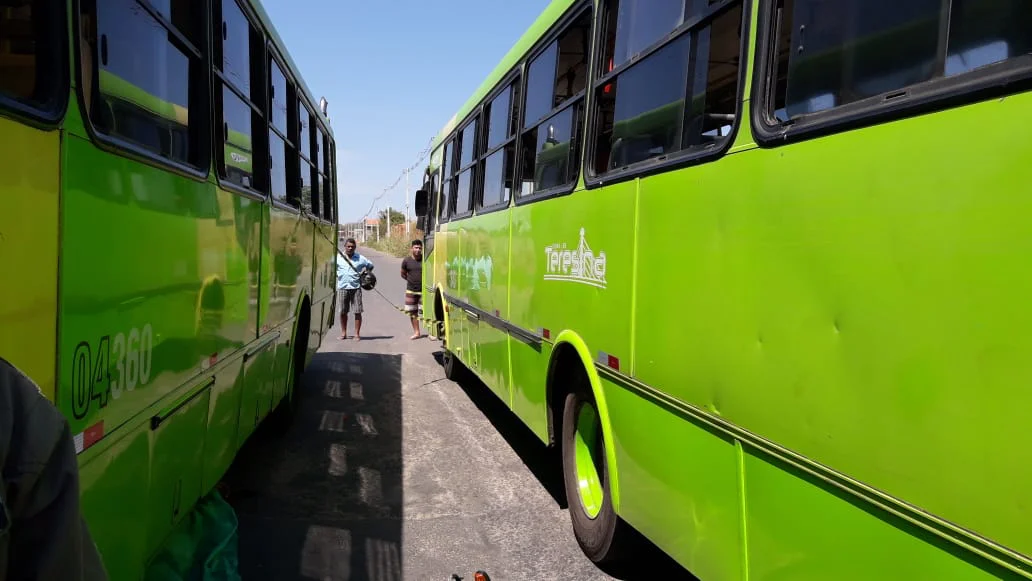 Ônibus envolvidos no acidente fazem linha na zona sul de Teresina