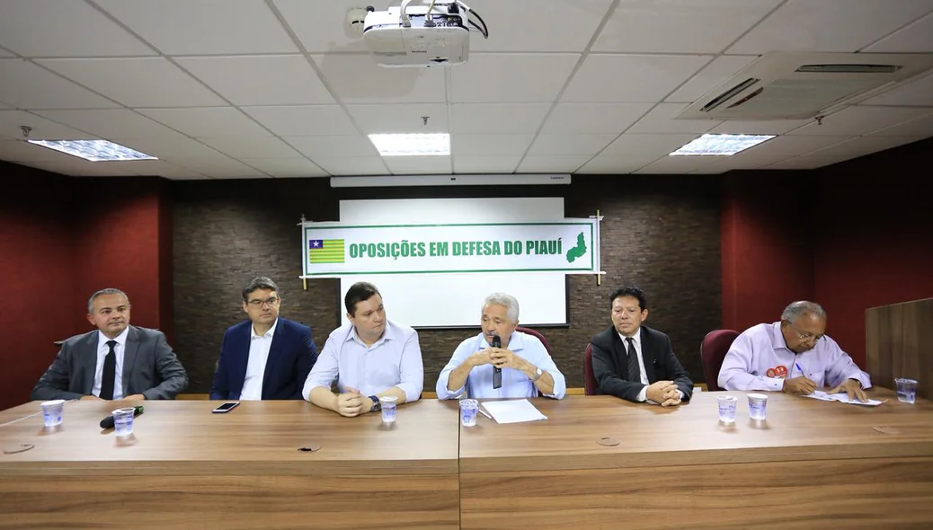 Oposição reunida