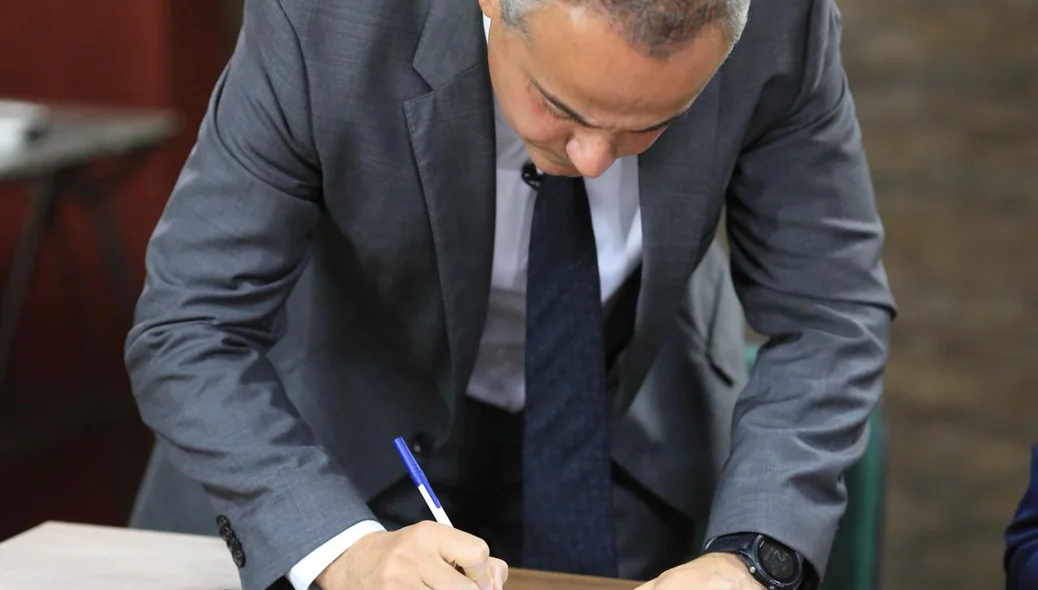 Valter Alencar assina manifesto 