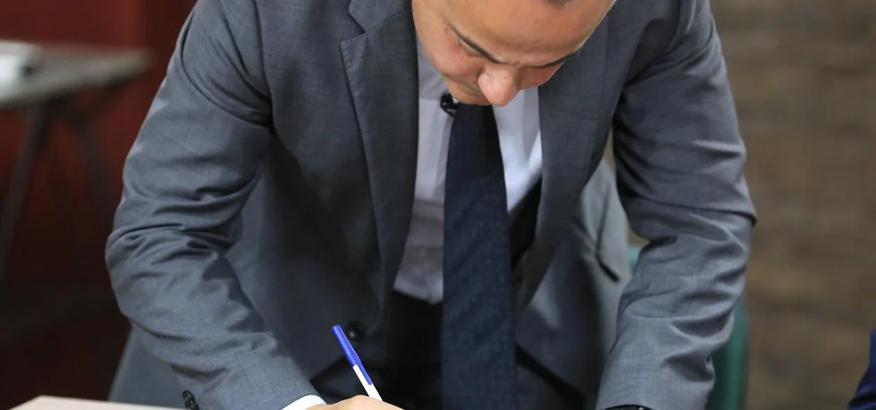 Valter Alencar assina manifesto 