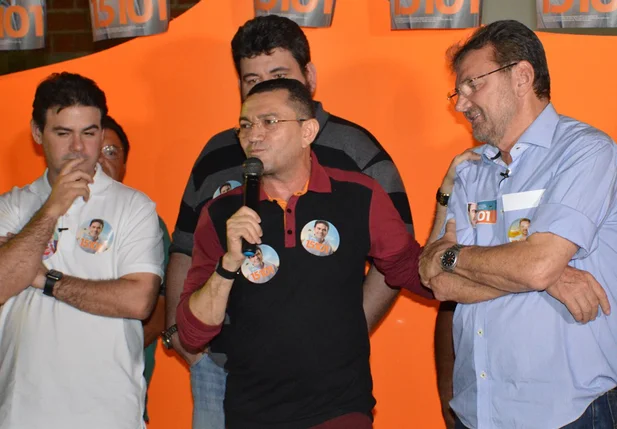Padre Walmir declara apoio a Wilson Martins