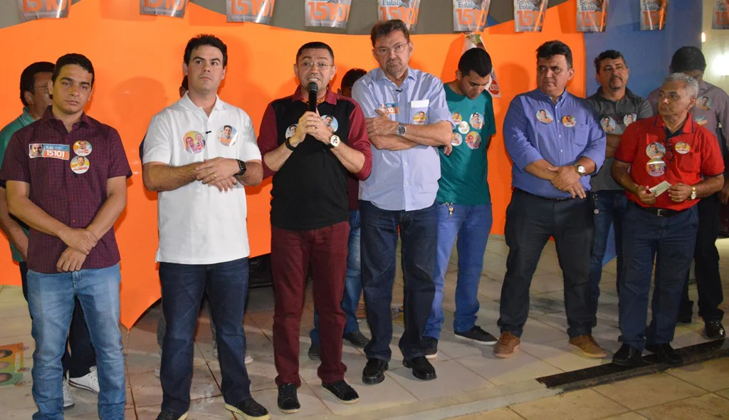Padre Walmir pede que seu grupo político vote em Wilson Martins
