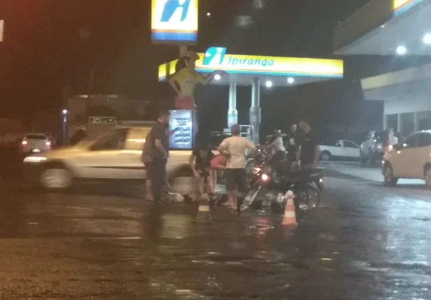 O acidente aconteceu na noite desta quarta-feira