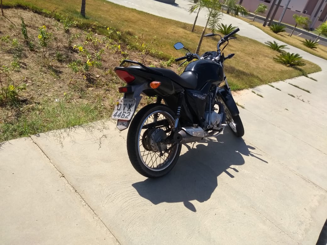 Motocicleta roubada é recuperada após acidente em Teresina
