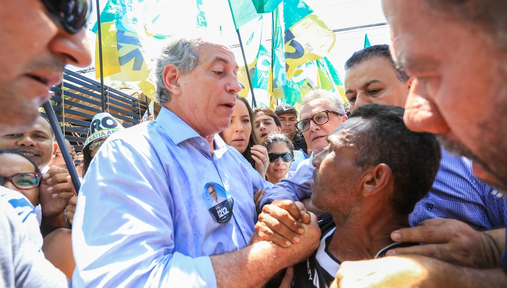 Ciro Gomes no bairro Dirceu 