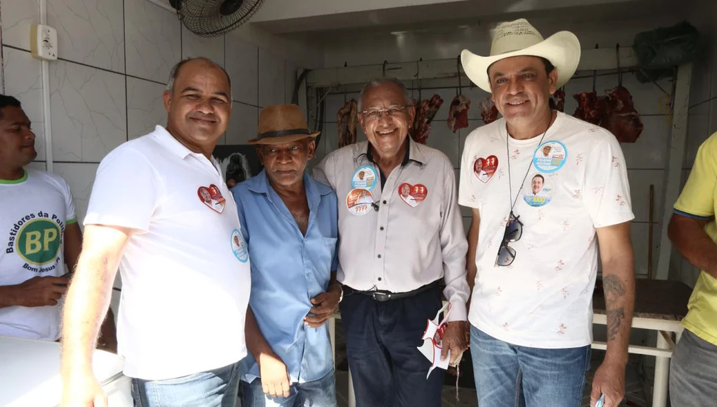 Dr. Pessoa e Frank Aguiar em campanha no Sul do Piauí