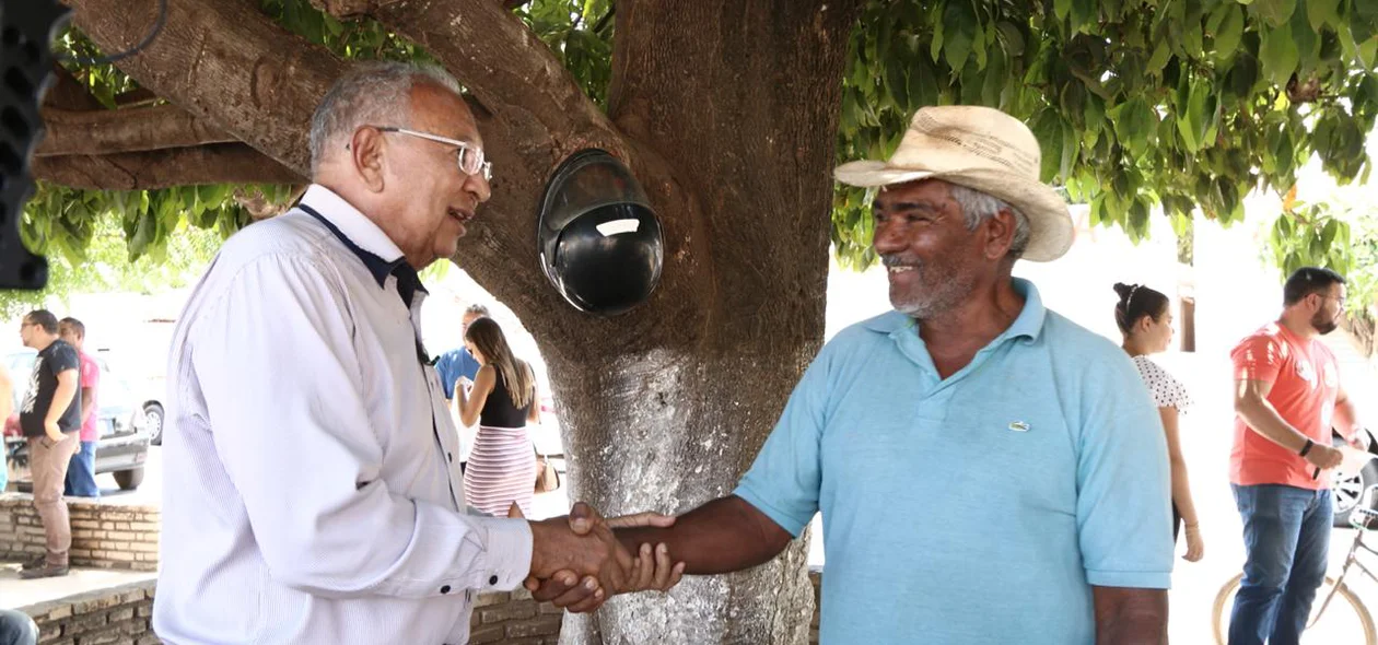 Dr. Pessoa em campanha no Sul do Piauí