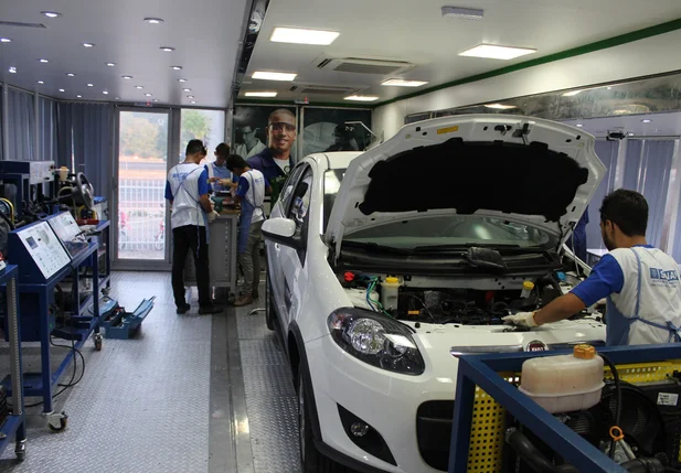 Senai oferece curso profissionalizante a estudantes em Teresina