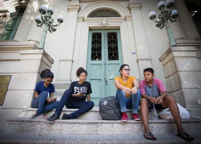 Estudantes na porta da prefeitura em Teresina Piauí 