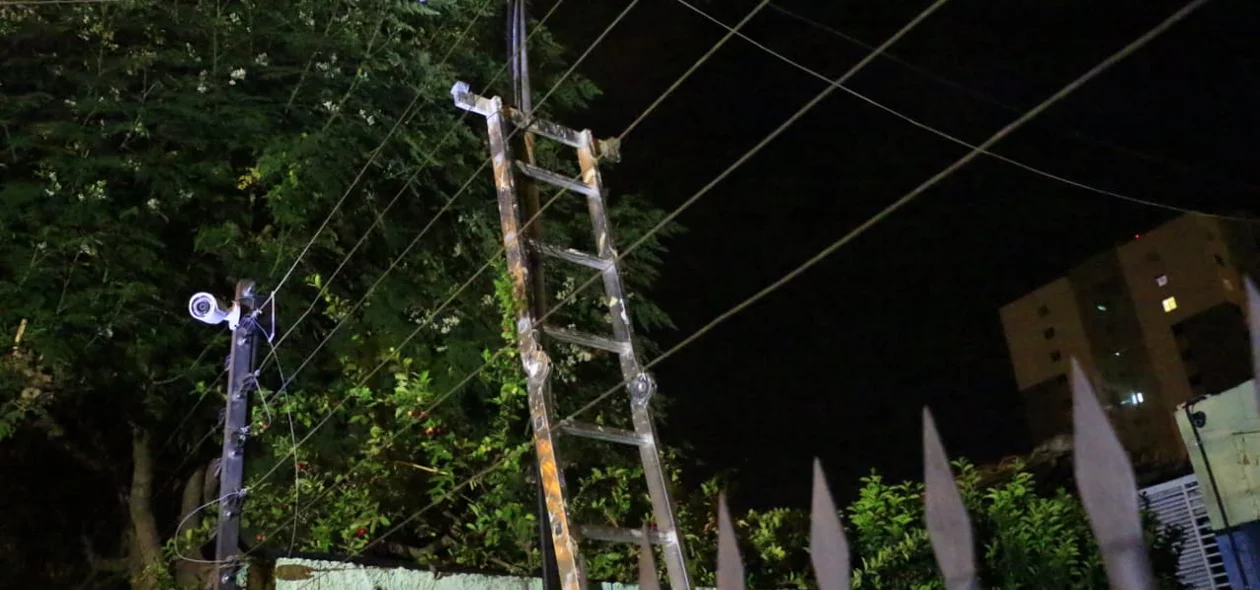 Eletricista caiu do poste