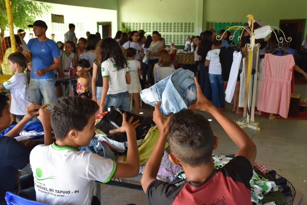 Estudantes de São Miguel do Tapuio realizam feira de empreendedorismo