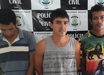 Homens presos por roubo e furto de motocicleta 