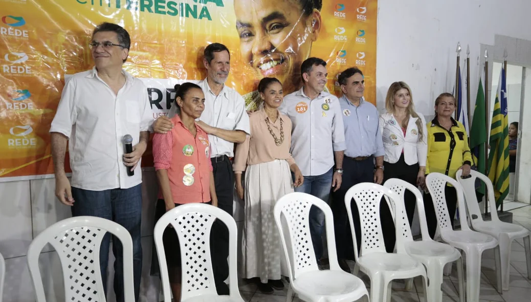 Marina Silva e membros do partido Rede em Teresina
