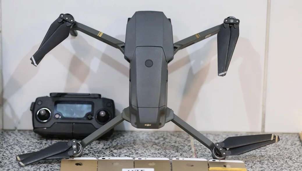 Drone e celular recuperado