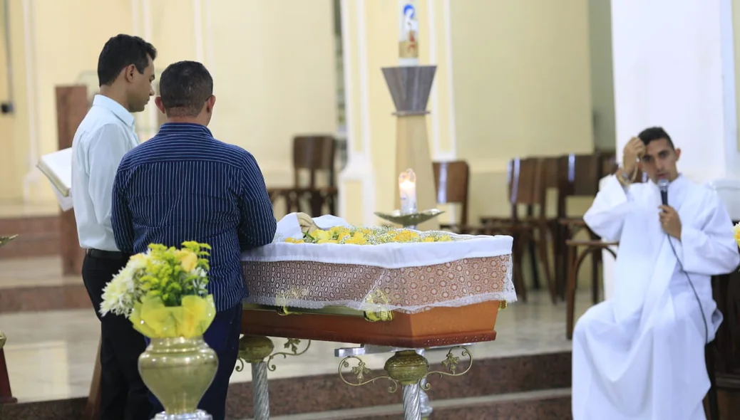 Lamentação a morte do arcebispo emérito