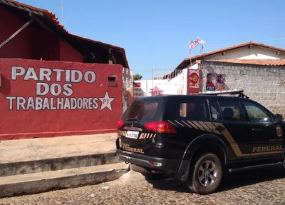 Polícia Federal na sede do diretório do PT em Parnaíba