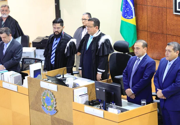 Solenidade de entrega da Medalha Eleitoral no TRE