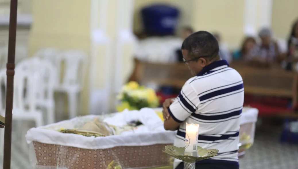 Velório do arcebispo na Catedral Metropolitana de Nossa Senhora das Dores