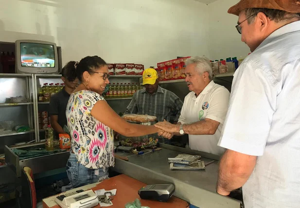 Comerciantes da Capital em contato com Elmano