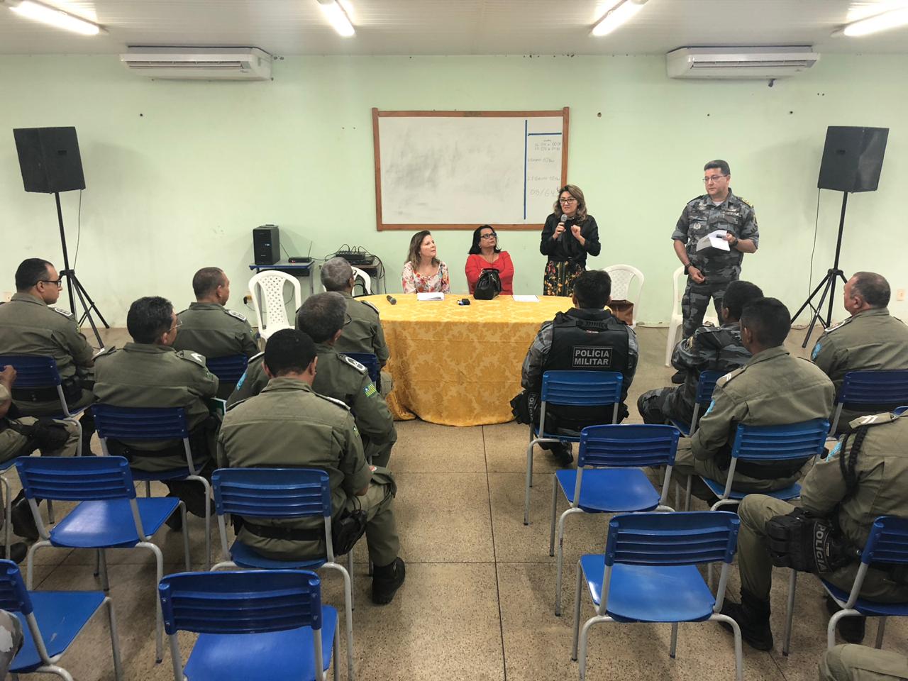 Reunião com policiais militares no 4º bpm