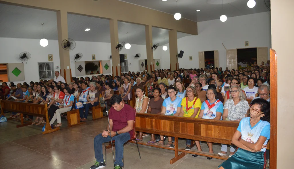 Igreja fica lotada durante o novenário