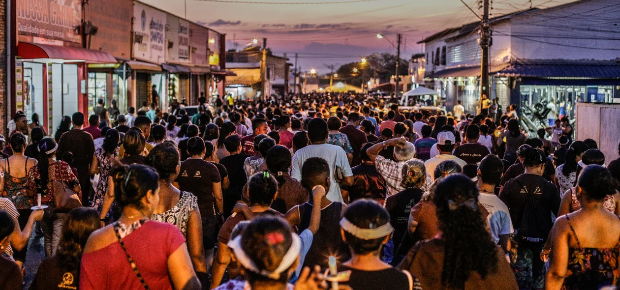 Procissão de São Francisco no bairro Dirceu 