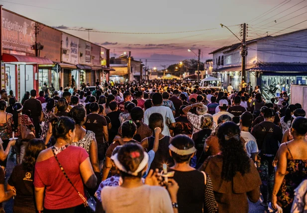Procissão de São Francisco no bairro Dirceu 