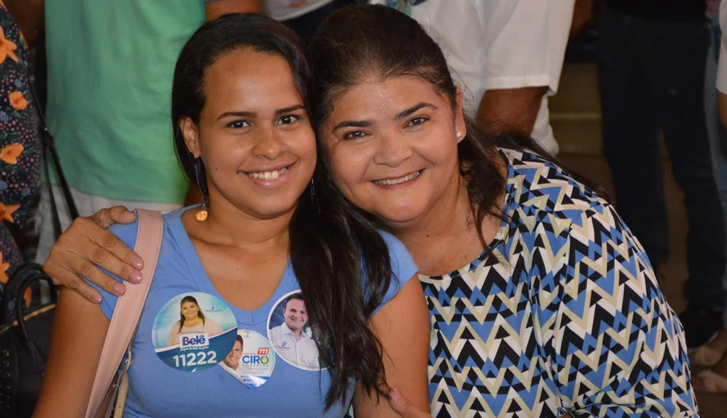 Belê posa com simpatizante de sua candidatura