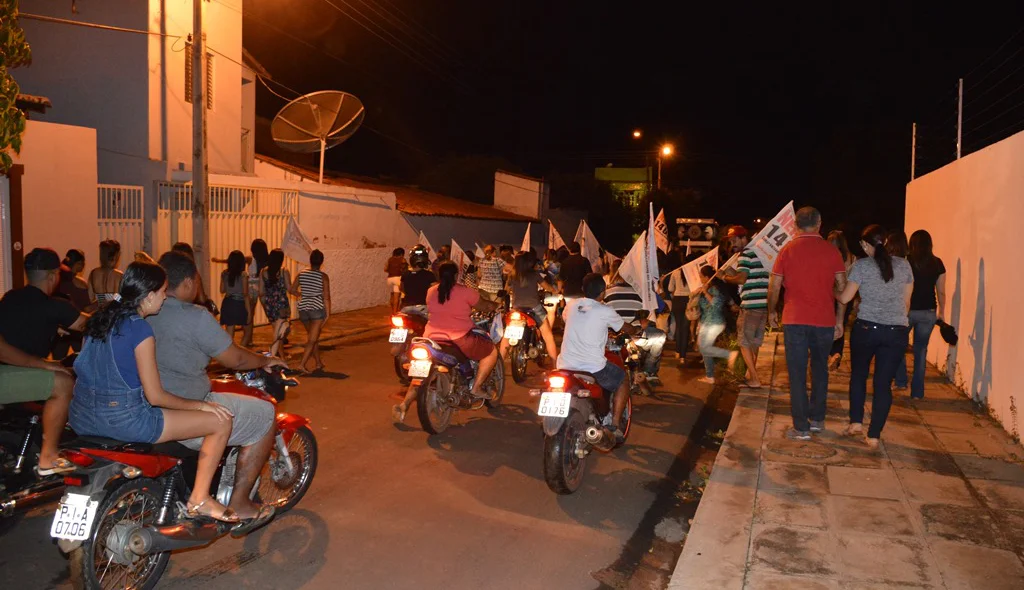 Caminhada percorreu várias ruas do bairro