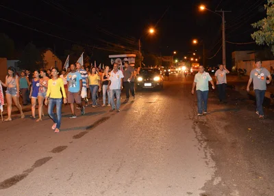 Nerinho faz campanha no bairro Ipueiras 
