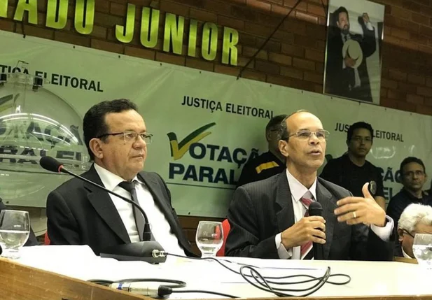 TRE-PI sorteia urnas para auditoria por meio de votação paralela
