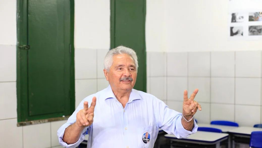 Elmano Férrer  votando em Teresina 