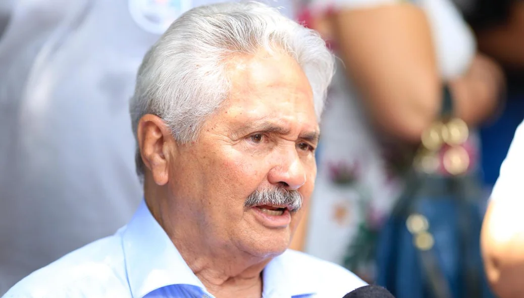Elmano Férrer 