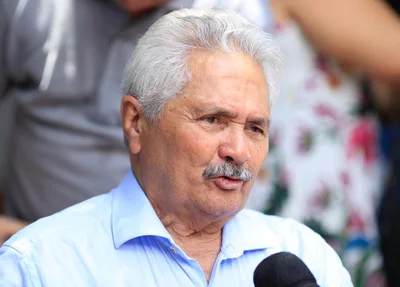 Entrevista com Elmano Férrer 