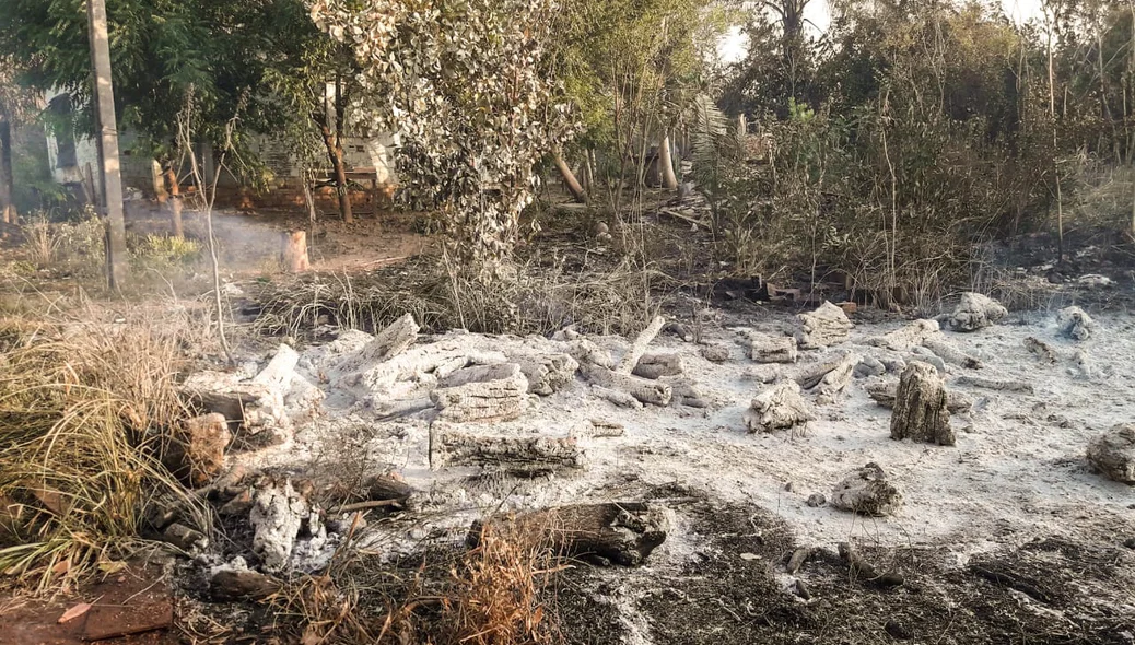 Incêndio avançou para residências