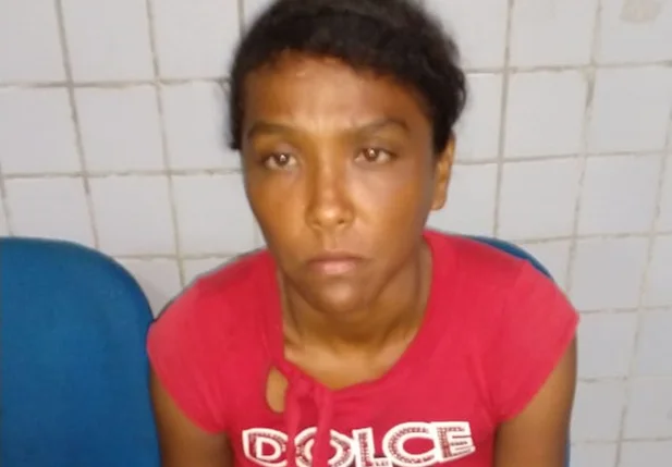 Mulher mata marido com uma facada em Teresina