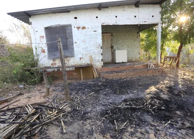 Por pouco as chamas não atingiram esta casa