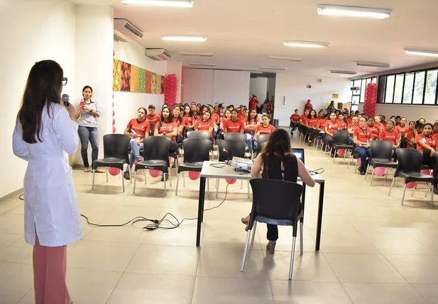SESI-PI realiza ações da campanha Outubro Rosa